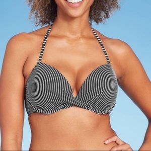 Shade & Shore Lightly Lined Twist-Front Bikini Top